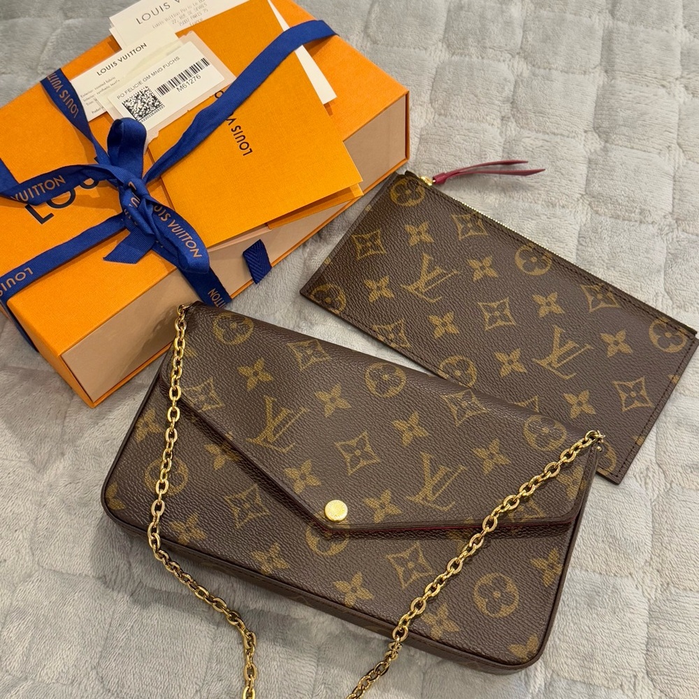 Louis Vuitton Felicie Pochette Monogram Bag SOLD